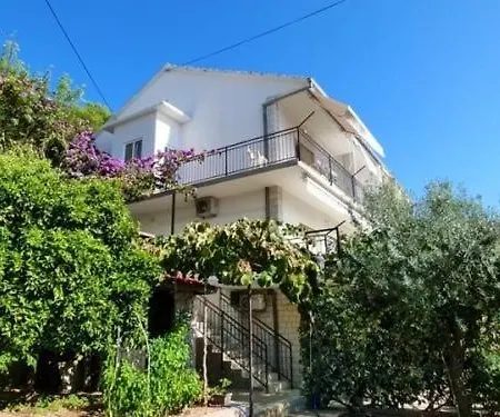 Fuer Vier Personen Mit Balkon Apartment *