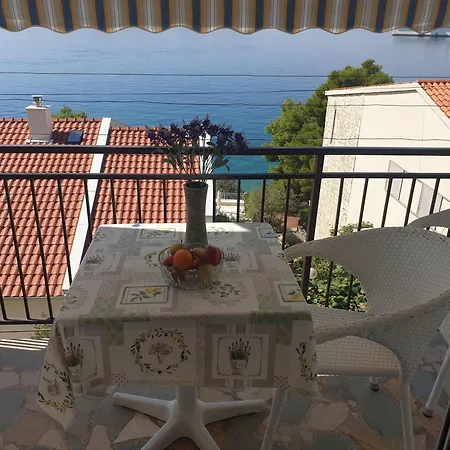 Fuer Vier Personen Mit Balkon Apartment